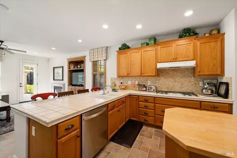 Kitchen - 4409 Avondale Cir, Fairfield, CA 94533 photo 1 of 3