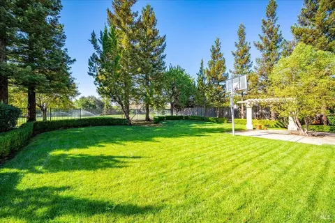 Exterior - 4409 Avondale Cir, Fairfield, CA 94533 photo 15 of 15