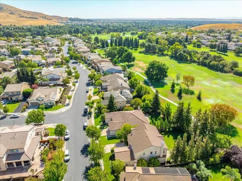 View/Area - 4409 Avondale Cir, Fairfield, CA 94533 photo 3 of 14