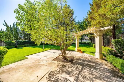 Exterior - 4409 Avondale Cir, Fairfield, CA 94533 photo 5 of 15
