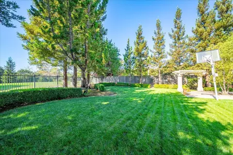 Exterior - 4409 Avondale Cir, Fairfield, CA 94533 photo 14 of 15