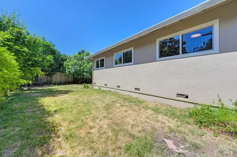571 Nottingham Dr, Vacaville, CA 95688 photo 40