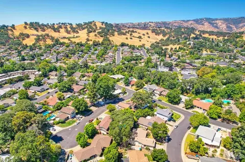 571 Nottingham Dr, Vacaville, CA 95688 photo 47
