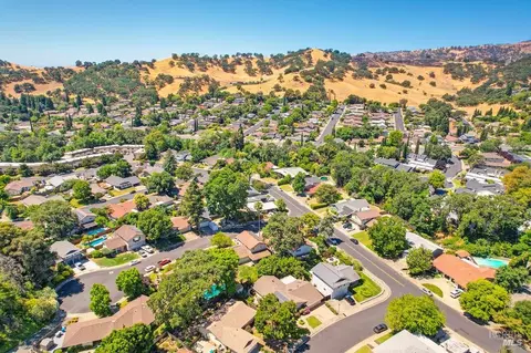 571 Nottingham Dr, Vacaville, CA 95688 photo 45