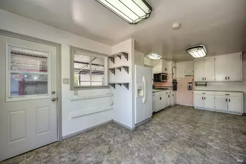 Kitchen - 80 Serres Dr, Sonoma, CA 95476 photo 1 of 3