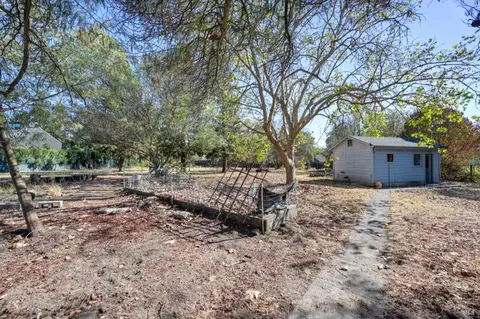 Exterior - 80 Serres Dr, Sonoma, CA 95476 photo 4 of 9