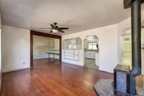Living - 80 Serres Dr, Sonoma, CA 95476 photo 2 of 4