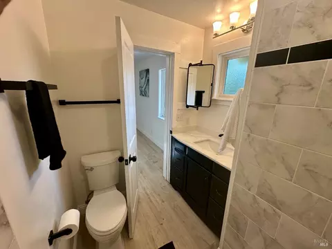 Bath - 373 Lovers Ln, Vacaville, CA 95688 photo 2 of 5