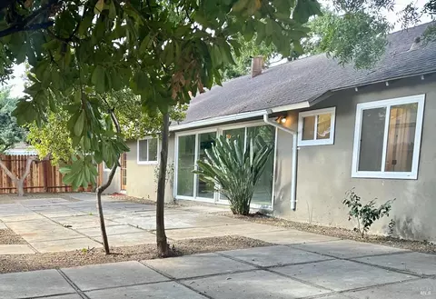 Exterior - 373 Lovers Ln, Vacaville, CA 95688 photo 4 of 7