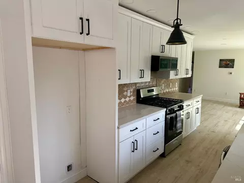 Kitchen - 373 Lovers Ln, Vacaville, CA 95688 photo 5 of 5