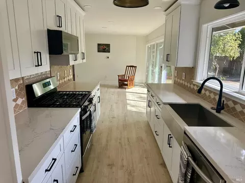 Kitchen - 373 Lovers Ln, Vacaville, CA 95688 photo 4 of 5