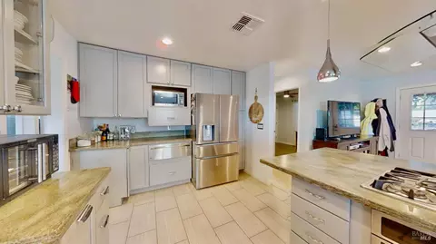 Kitchen - 4875 Cole Rd, Vacaville, CA 95688 photo 4 of 5