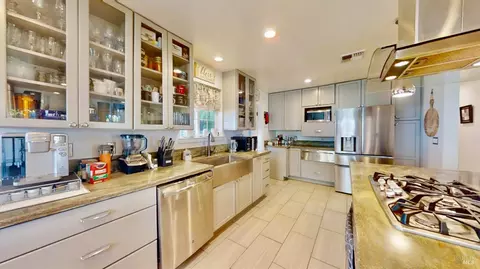 Kitchen - 4875 Cole Rd, Vacaville, CA 95688 photo 5 of 5
