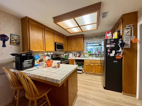 Kitchen - 315 Holly Ct, Dixon, CA 95620 photo 1 of 1