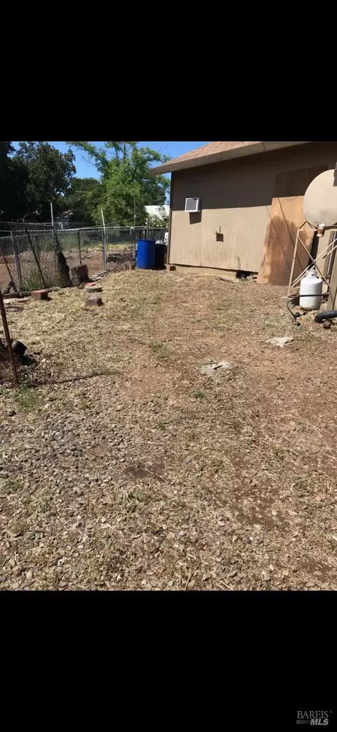 Exterior - 15964 41st Ave, Clearlake, CA 95422 photo 8 of 9