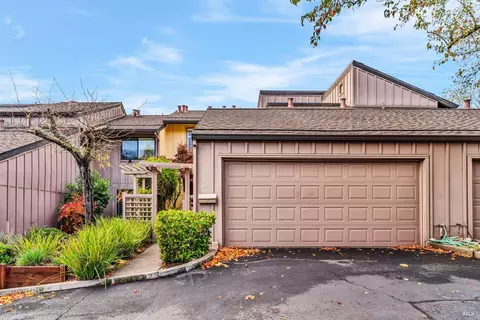 12 Velasco Ct, Novato, CA 94949