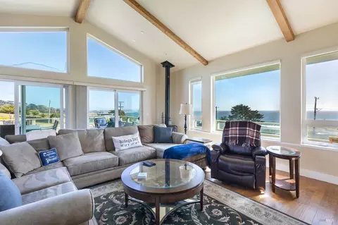 Living - 4811 Carmet Dr, Bodega Bay, CA 94923 photo 4 of 6