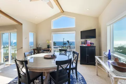 Dining - 4811 Carmet Dr, Bodega Bay, CA 94923 photo 1 of 4