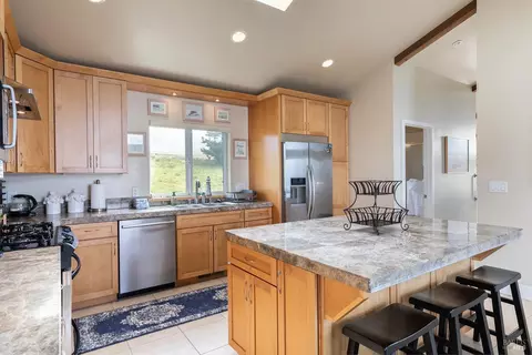 Kitchen - 4811 Carmet Dr, Bodega Bay, CA 94923 photo 7 of 7