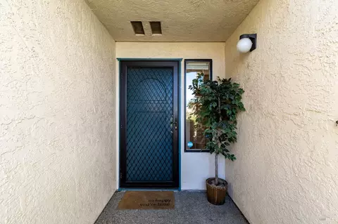 Entry Way - 171 Nantucket Ln, Vallejo, CA 94590 photo 1 of 4