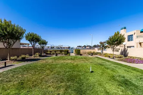 Exterior - 171 Nantucket Ln, Vallejo, CA 94590 photo 11 of 18