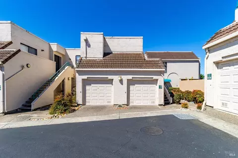 Exterior - 171 Nantucket Ln, Vallejo, CA 94590 photo 16 of 18