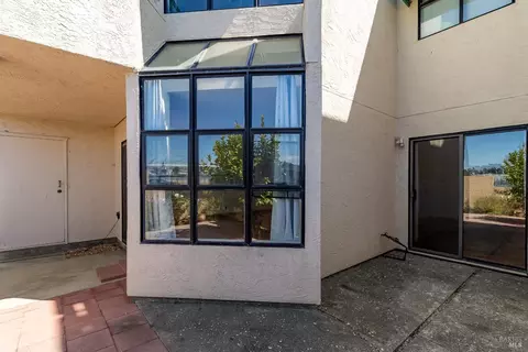 Exterior - 171 Nantucket Ln, Vallejo, CA 94590 photo 5 of 18