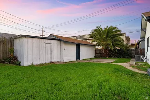 Exterior - 519 Taylor St, Fairfield, CA 94533 photo 6 of 15