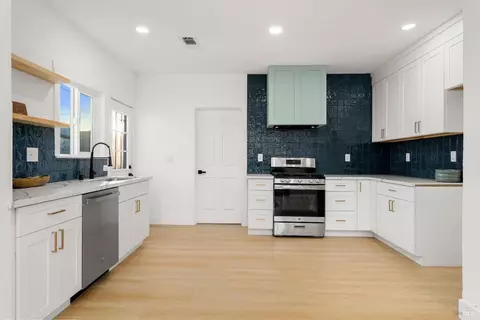 Kitchen - 519 Taylor St, Fairfield, CA 94533 photo 2 of 5
