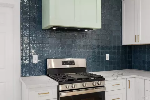 Kitchen - 519 Taylor St, Fairfield, CA 94533 photo 4 of 5