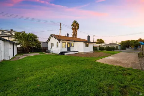 Exterior - 519 Taylor St, Fairfield, CA 94533 photo 5 of 15