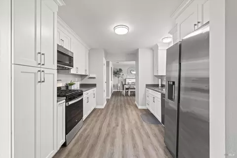 Entry Way - 230 E Walnut St, Dixon, CA 95620 photo 1 of 1