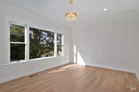 520 Napa St, Vallejo, CA 94590 photo 2