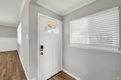 Entry Way - 149 Donner Dr, Vacaville, CA 95687 photo 3 of 4
