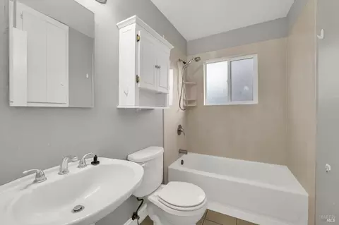 Bath - 149 Donner Dr, Vacaville, CA 95687 photo 1 of 3