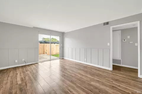 Living - 149 Donner Dr, Vacaville, CA 95687 photo 3 of 5