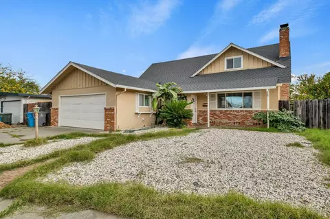 Exterior - 149 Donner Dr, Vacaville, CA 95687 photo 3 of 11