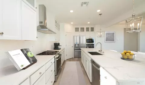 2290 Maze Way, Dixon, CA 95620 photo 4