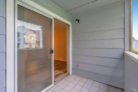 Exterior - 505 Lighthouse Dr, Vallejo, CA 94590 photo 5 of 16