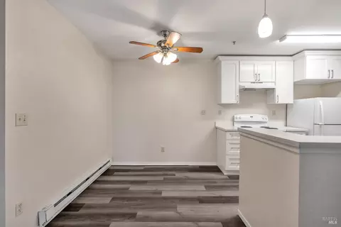 Dining - 505 Lighthouse Dr, Vallejo, CA 94590 photo 1 of 1