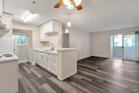 Kitchen - 505 Lighthouse Dr, Vallejo, CA 94590 photo 1 of 4
