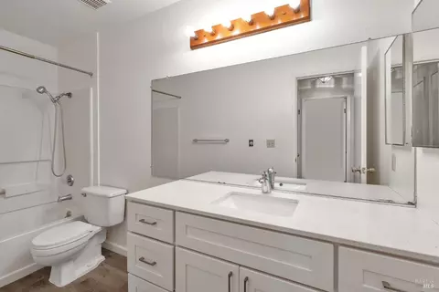 Bath - 505 Lighthouse Dr, Vallejo, CA 94590 photo 3 of 5