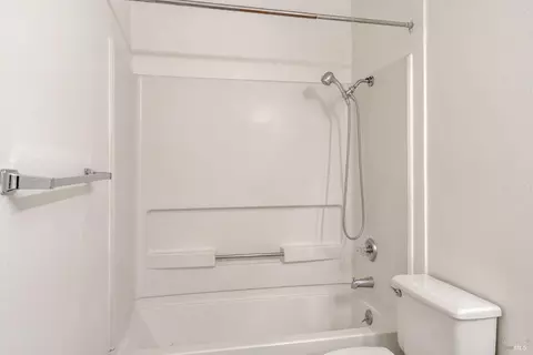 Bath - 505 Lighthouse Dr, Vallejo, CA 94590 photo 4 of 5
