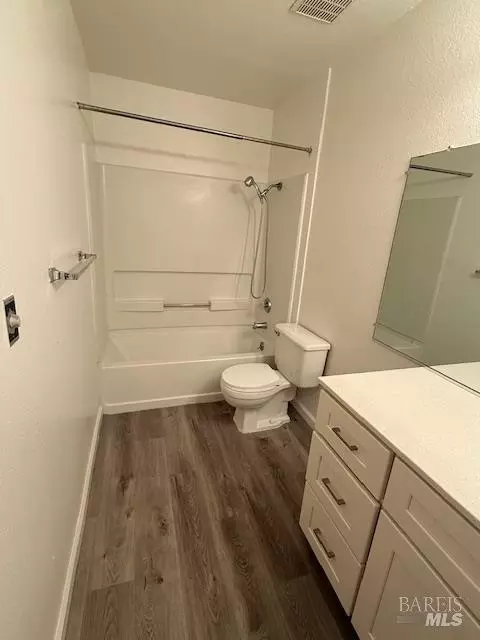 Bath - 505 Lighthouse Dr, Vallejo, CA 94590 photo 5 of 5