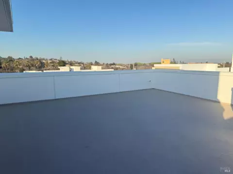 701 Catherine St, Vacaville, CA 95688 photo 1