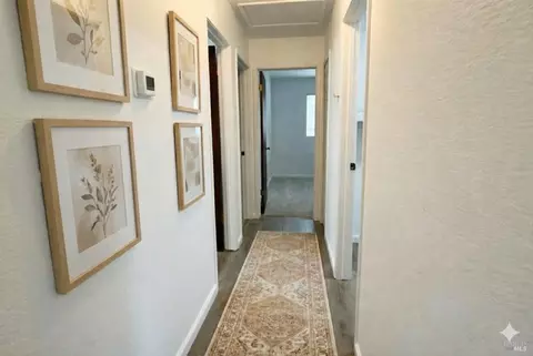 Entry Way - 550 W Creekside Cir, Dixon, CA 95620 photo 1 of 1