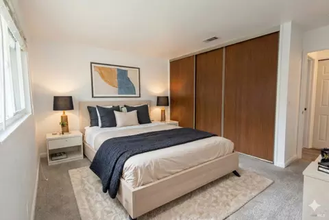 Bedroom - 550 W Creekside Cir, Dixon, CA 95620 photo 3 of 3