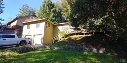 8132 Grape Ave, Forestville, CA 95436
