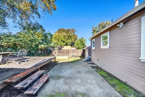 Exterior - 91 14th St, Vallejo, CA 94590 photo 12 of 16