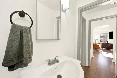 Bath - 91 14th St, Vallejo, CA 94590 photo 3 of 3
